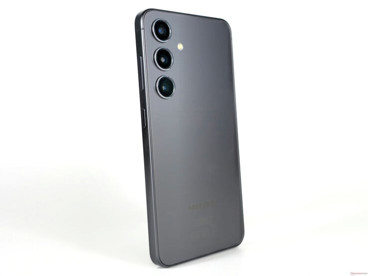 Samsung Galaxy S24, расцветка Onyx Black