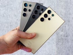 Galaxy S24 Ultra в сером, черном и желтом