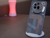 Обзор Nothing Phone (3a) Pro. Источник изображения: Бенедикт Винкель