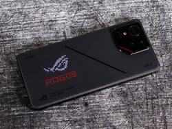 Asus ROG Phone 9 Pro (Изображение: Daniel Schmidt)