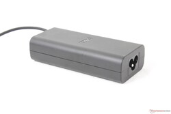 Универсальный сетевой адаптер USB-C мощностью 65 Вт