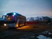 Автобус, припаркованный в заснеженной местности (Источник изображения: Juan Encalada via Unsplash; обрезано)