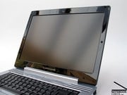 Он набирает очки благодаря хорошей яркости и великолепному контрасту.