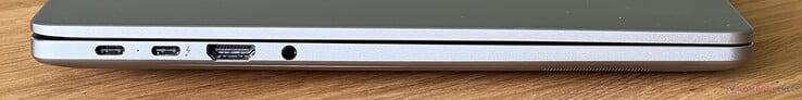 Слева: USB-C 3.2 Gen 1 (5 Гбит/с, режим DisplayPort ALT, Power Delivery), USB-C 4.0 с Thunderbolt 4 (40 Гбит/с, режим DisplayPort ALT, Power Delivery), HDMI 2.0, 3,5-мм аудио