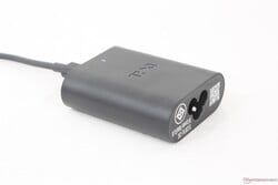 Маленький универсальный адаптер переменного тока USB-C мощностью 60 Вт